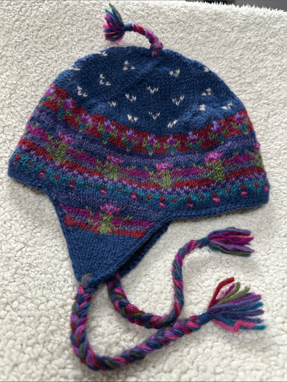 Lost Horizons Warm & Snugly 100% wool winter hat EUC!